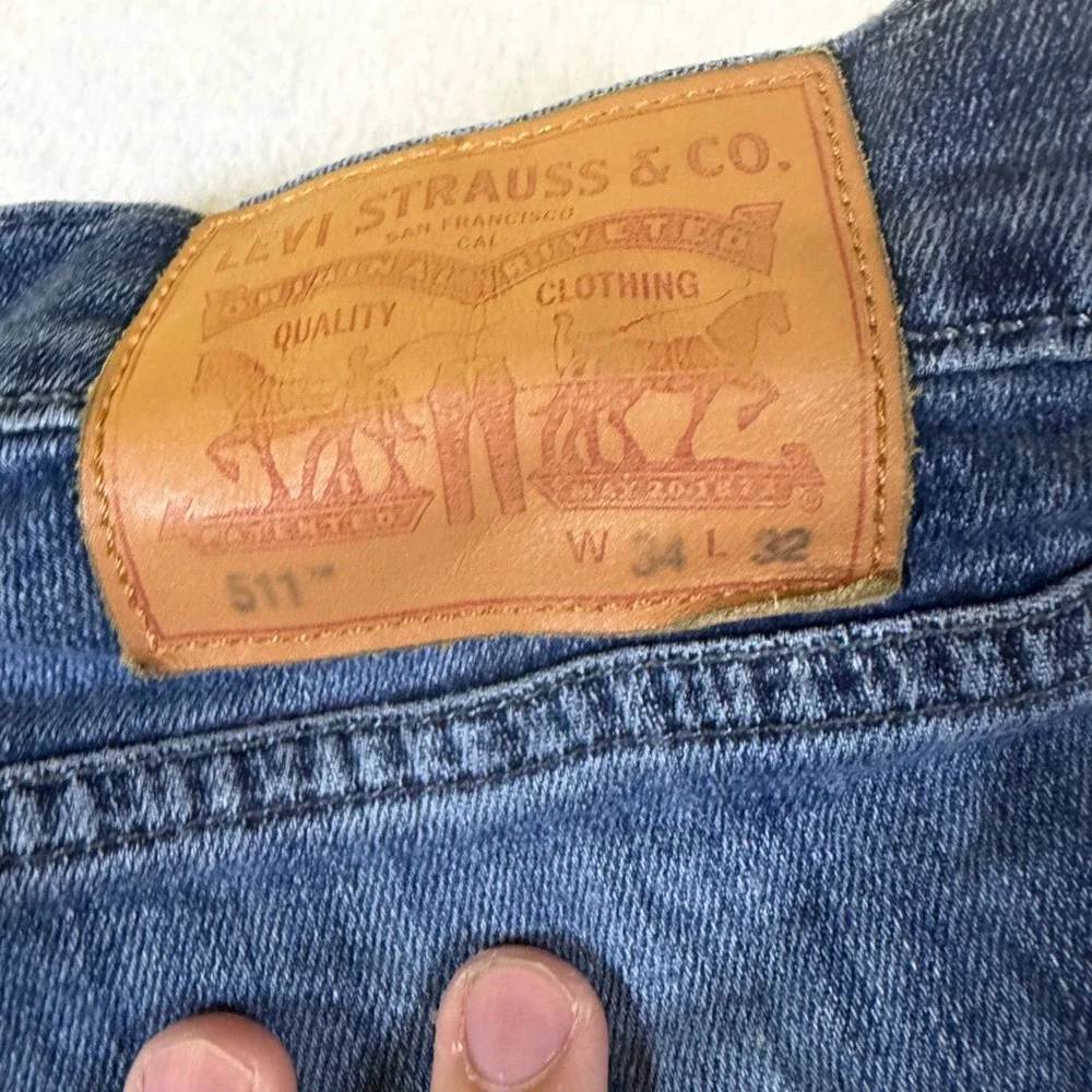 Levis 511 Slim Fit Blue Denim Jeans Mens 34x32 Distressed 5-Pocket Zip Fly